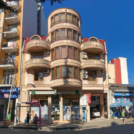 Hotel Tao Batumi Exterior photo