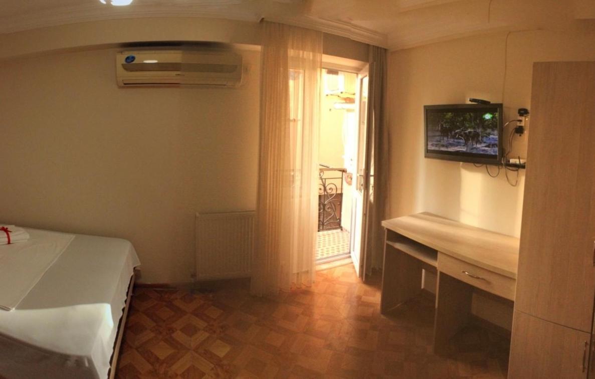 Hotel Tao Batumi Exterior photo